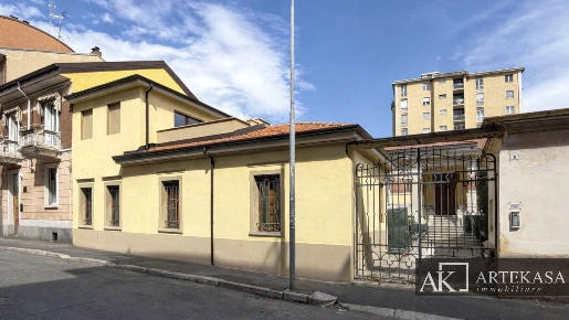 Foto Villa unifamiliare in Via Sesalli 9, Novara Sacro Cuore di 125 m²
