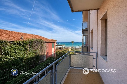 Foto Appartamento in via como, Pietra Ligure Centro di 41 m² con 2 locali