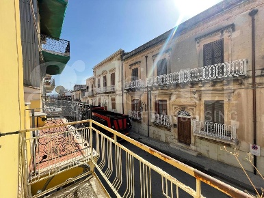 Foto Casa indipendente in Via roma 55, Floridia di 120 m² con 3 locali