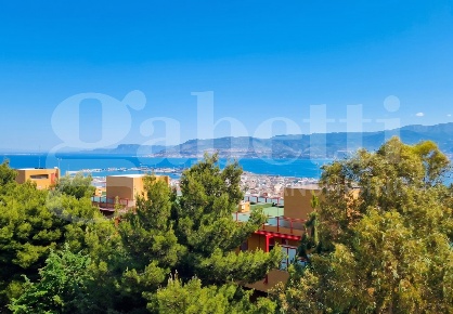 Foto Appartamento in Via Salita Contino 38, Messina Villaggio Santo