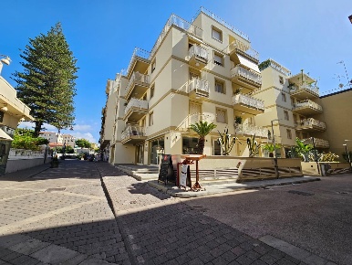 Foto Appartamento in Via Candido Queirolo 17, Taggia Centro di 48 m²