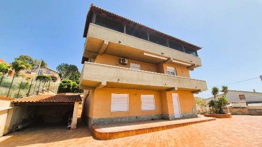 Foto Villa singola in Via San Benedetto da Norcia 1, Agrigento di 600 m²