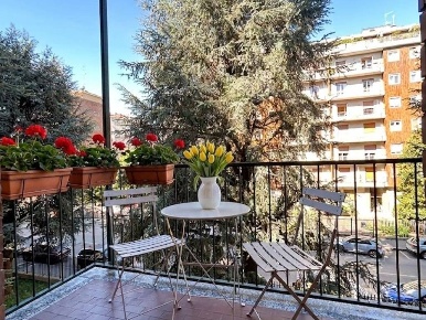 Foto Appartamento in VENOSTA, Milano Famagosta di 53 m² con 2 locali