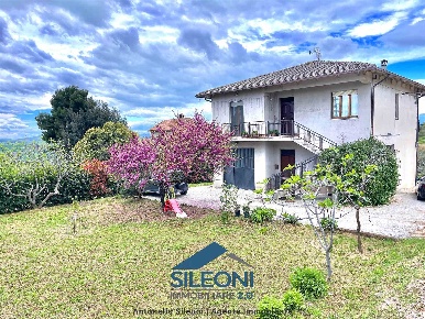 Foto Casa indipendente in CONTRADA SANTA LUCIA  37/C, Pollenza Trebbio
