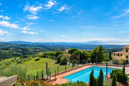 Foto Appartamento a Riparbella di 60 m² con 4 locali in vendita