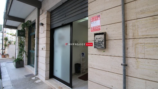 Foto Laboratorio in Via Trento 174, Martina Franca di 50 m² con 2 locali