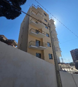 Foto Appartamento in VIA CLAUDIO CLAUDIANO 8, Catania di 81 m² con 5 locali