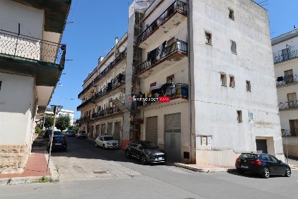 Foto Appartamento in Via Napoli 15, Ceglie Messapica di 109 m² con 4 locali