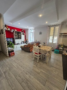 Foto Appartamento in VIA HANBURY, Ventimiglia Centro Città di 140 m²