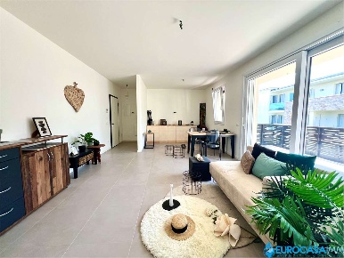 Foto Appartamento in Via Vecellio, Carpi di 153 m² con 4 locali in vendita