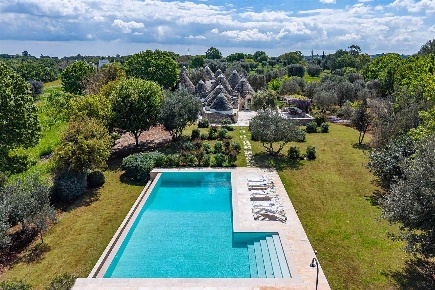 Foto Trullo in contrada galante sn, Ostuni Campanile, Fumarola, Cavalleriza