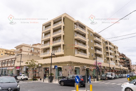 Foto Appartamento a Siracusa Tica - Zecchino di 190 m² con 5 locali