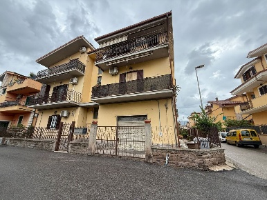 Foto Appartamento in Via Luigi Settembrini 31, Guidonia Montecelio