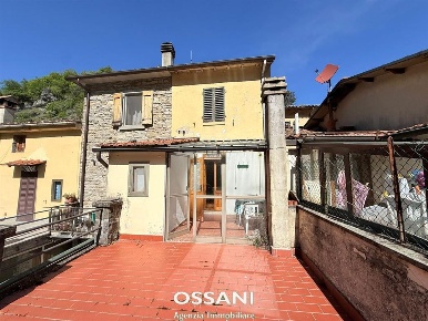Foto Case semi ndipendenti a Marradi Centro di 122 m² con 4 locali