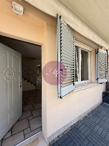 Foto Villa a schiera in Via Taverna, Ravenna di 129 m² con 7 locali