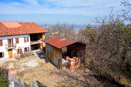 Foto Casa indipendente in ferrere collina san giuseppe, Ferrere Centro