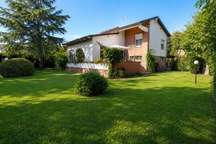 Foto Villa unifamiliare in via francesco de sanctis 24, Pietrasanta