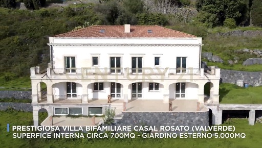 Foto Villa unifamiliare in Via Casalrosato 19, Valverde di 750 m²