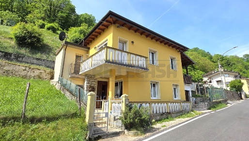 Foto Villa singola a Recoaro Terme Bonomini di 136 m² con 6 locali