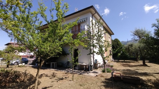 Foto Villa bifamiliare in Via della Pace 52, Castelnuovo Magra di 320 m²