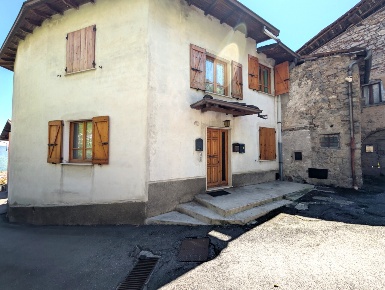 Foto Appartamento in Via Castello 2, Mura Centro di 132 m² con 3 locali