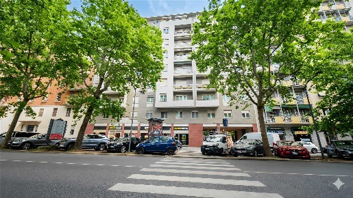 Foto Appartamento in Viale Certosa  46, Milano Certosa di 167 m² in vendita