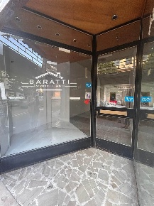 Foto Attività commerciale a Suzzara Centro di 65 m² con 1 locali in affitto