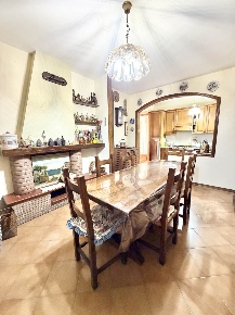 Foto Casa indipendente a Massarosa Bozzano, Quiesa di 150 m² con 7 locali