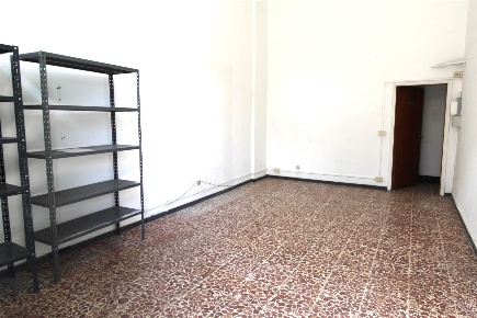 Foto Locale commerciale a Poggibonsi Centro di 30 m² con 1 locali