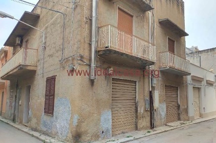 Foto Casa indipendente a Mazara del Vallo Centro di 356 m² con 4 locali