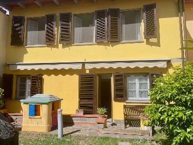 Foto Casa indipendente in Via San Paolo, Campi Bisenzio Torricella