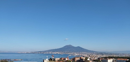Foto Casa indipendente a Castellammare di Stabia Centro di 680 m²