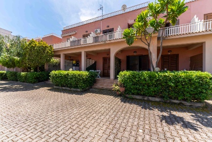 Foto Villa a schiera in viale Madonie, Pollina Finale di 48 m² con 3 locali