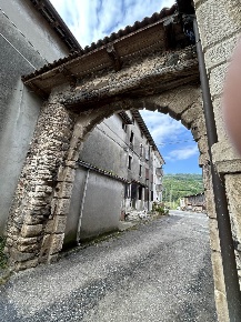 Foto Rustico a San Giovanni Ilarione Centro di 281 m² con 12 locali