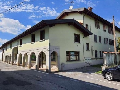 Foto Appartamento a Pognano di 94 m² con 4 locali in vendita