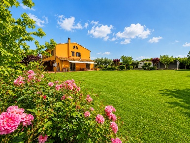 Foto Rustico a Cascina Arnaccio - Chiesanuova di 201 m² con 8 locali