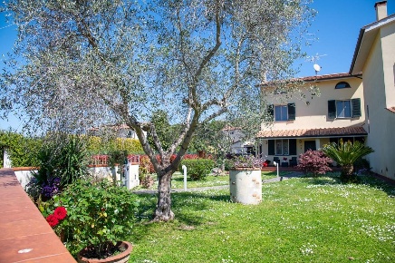 Foto Villa unifamiliare a San Giuliano Terme San Giuliano Terme Paese