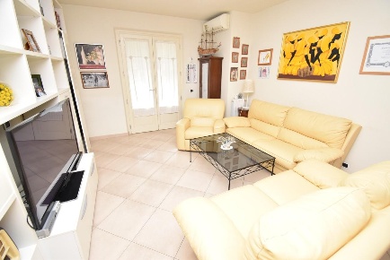Foto Appartamento a Camaiore Capezzano Pianore di 110 m² con 5 locali