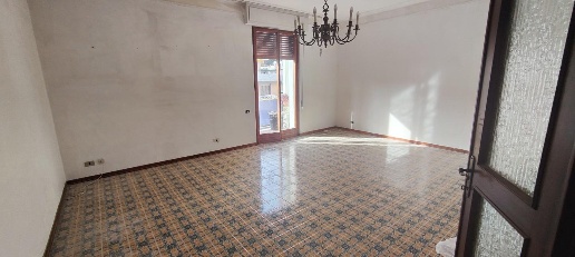 Foto Appartamento a Carrara Centro di 109 m² con 5 locali in vendita