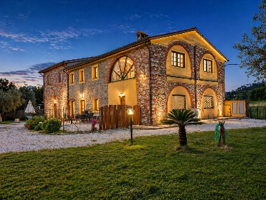 Foto Rustico a San Giuliano Terme Pugnano, Ripafratta di 740 m² in vendita