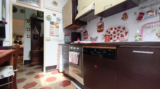 Foto Attico a Carrara Centro di 70 m² con 5 locali in vendita