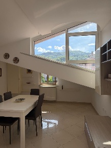 Foto Attico a Aulla Centro di 80 m² con 3 locali in affitto
