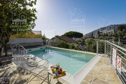 Foto Appartamento in Via Adelasia, Alassio di 90 m² con 3 locali in affitto