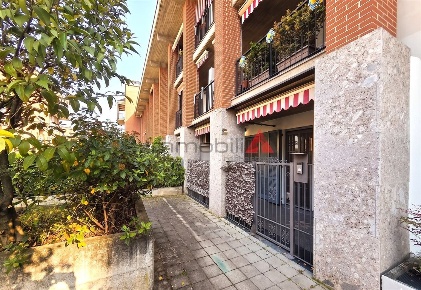 Foto Appartamento in via Gramsci, Pioltello Centro di 130 m² con 4 locali