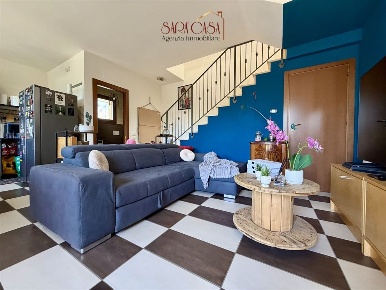 Foto Case semi ndipendenti a Massa Lombarda di 106 m² con 3 locali