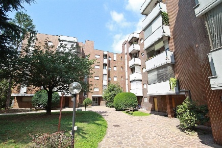Foto Appartamento in VIA BANFI, Vimercate Semicentro di 76 m² con 2 locali