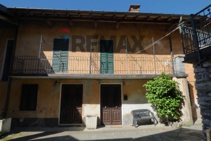 Foto Appartamento in via castello, Cassano Valcuvia di 120 m² con 3 locali