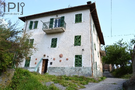 Foto Casa indipendente in loicalità dogli, Mioglia Centro di 350 m²