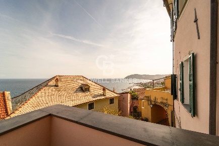 Foto Appartamento in Via Matteotti 25, Cervo di 110 m² con 4 locali