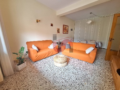 Foto Appartamento in Piazza Guerrazzi, Benevento Centro Storico di 75 m²